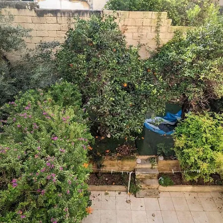 Quiet Twin With Private Bathroom, Not Ensuite * Sliema