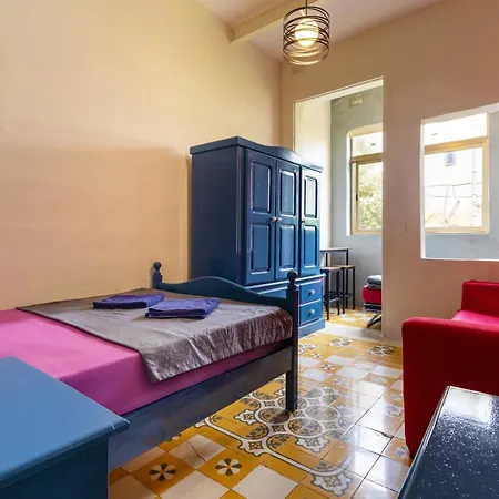 Quiet Twin With Private Bathroom, Not Ensuite