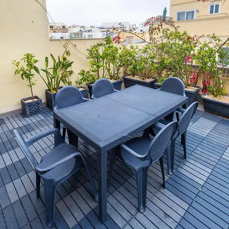 Quiet Double, Twin Or Triple With Private Bathroom, Not Ensuite