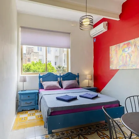 Pensjonat Double, Twin Or Triple Room With Private Bathroom, Not Ensuite! In Quiet And Budget Friendly Townhouse