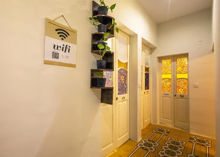 Quiet Double, Twin Or Triple With Private Bathroom, Not Ensuite 4*