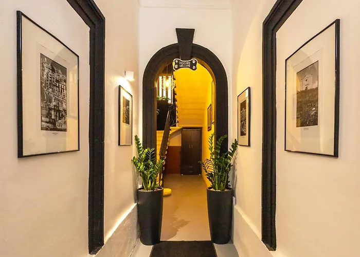 Konukevi Quiet Double, Twin Or Triple With Private Bathroom, Not Ensuite