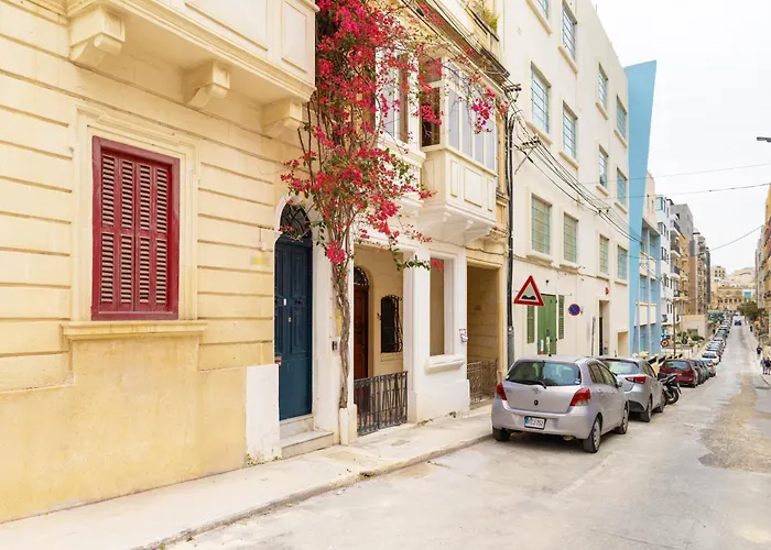 Quiet Double, Twin Or Triple With Private Bathroom, Not Ensuite Affittacamere Sliema