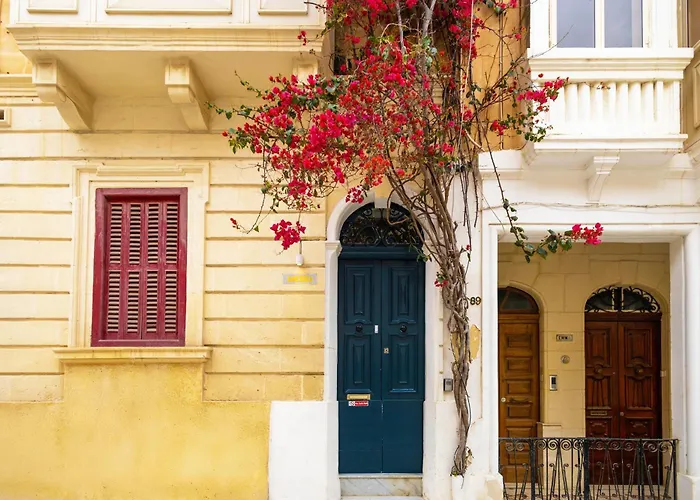 Quiet Double, Twin Or Triple With Private Bathroom, Not Ensuite 4* Sliema