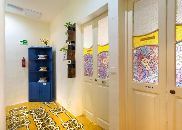 Quiet Double, Twin Or Triple With Private Bathroom, Not Ensuite Pensiune